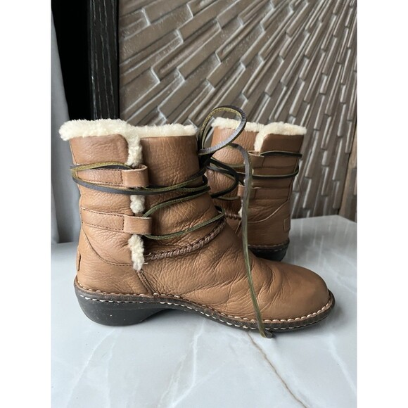 UGG Caspia 1932 Tan Leather Lace Up Ankle Sheepskin Fur Wool Flat Boots Wmn Sz 7 - Picture 5 of 12